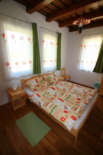 Bedroom, Banvolgye Vendeghaz es Apartmanok, Kazincbarcikai