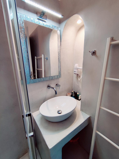 Bathroom 3, Drouga's Studios & Suites Astypalaia Greece, South Aegean