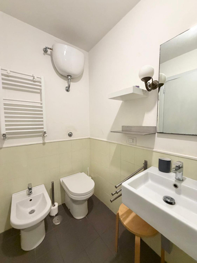 Bathroom 2, Art12 B&B, Napoli