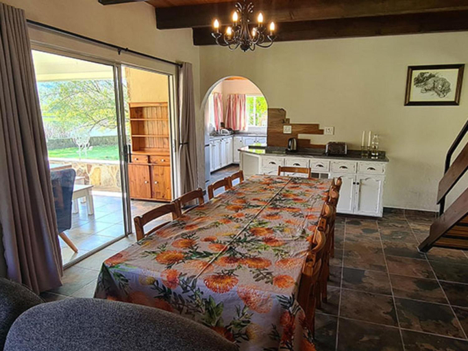 Bedroom, Lake Naverone Holiday Cottages, Sisonke
