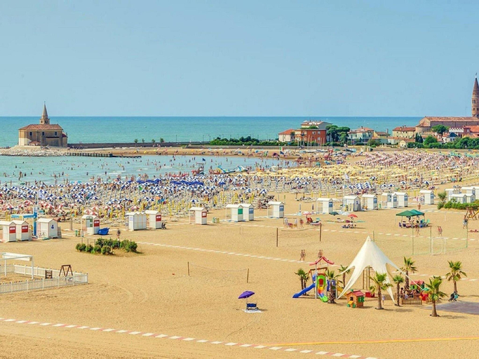 4, Apartment in Caorle near the Beach, Venezia