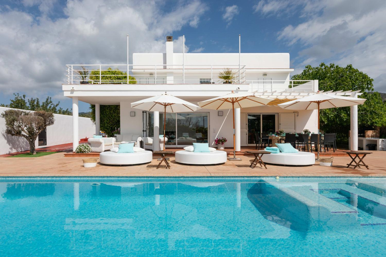 Sport & Beauty 2, Villa Mara- Close Playa den Bossa beach, Baleares