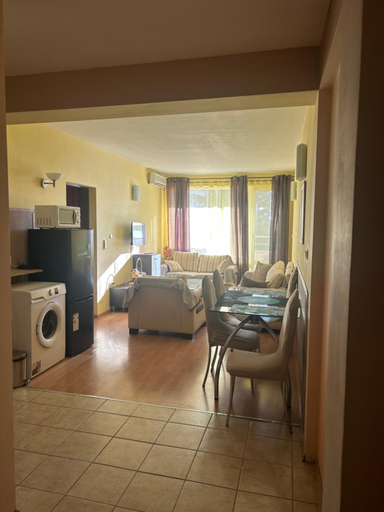 Others 3, Apartments for guests "Einstein", Varna