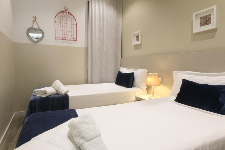 Bedroom 3, Sagrada Familia Xamfra, Barcelona