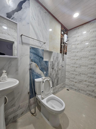 Bathroom 4, Surf Trip Maldives, Kaafu Atoll