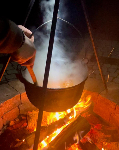 Food & Drinks 3, Valea Salbatica, Sinca Veche