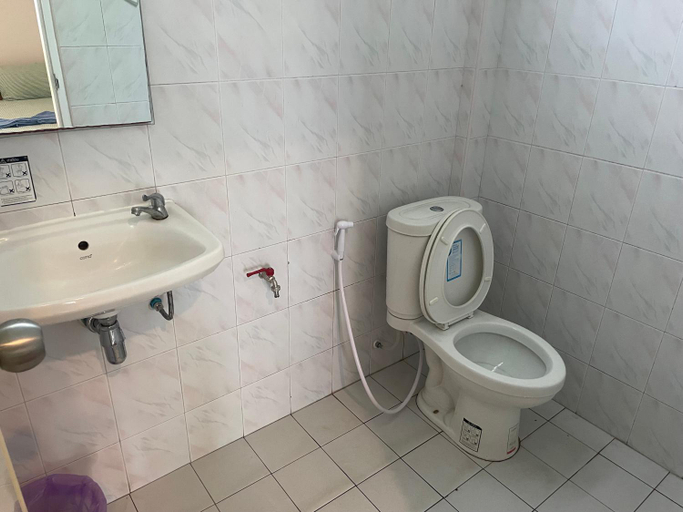Bathroom 3, Lonely Beach Resort, Koh Chang