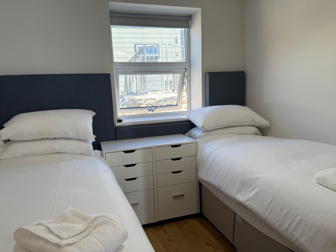 Bedroom 4, Hendre Coed Isaf Caravan Park, Gwynedd