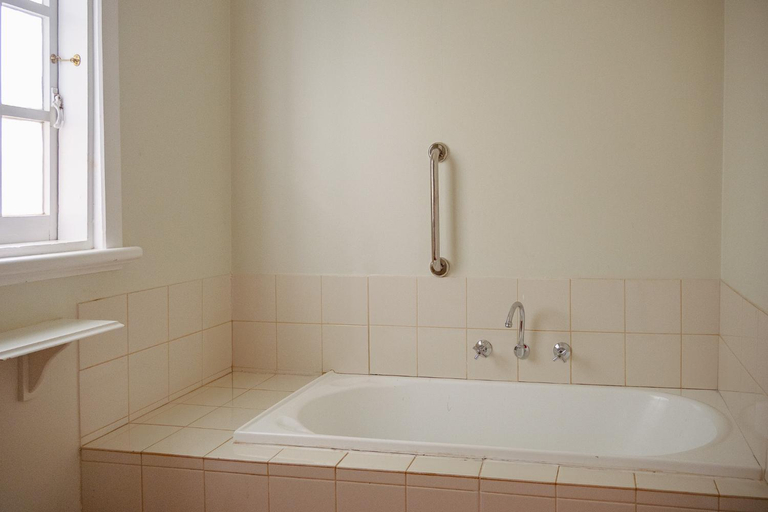 Bathroom 3, Fairbridge Village, Murray