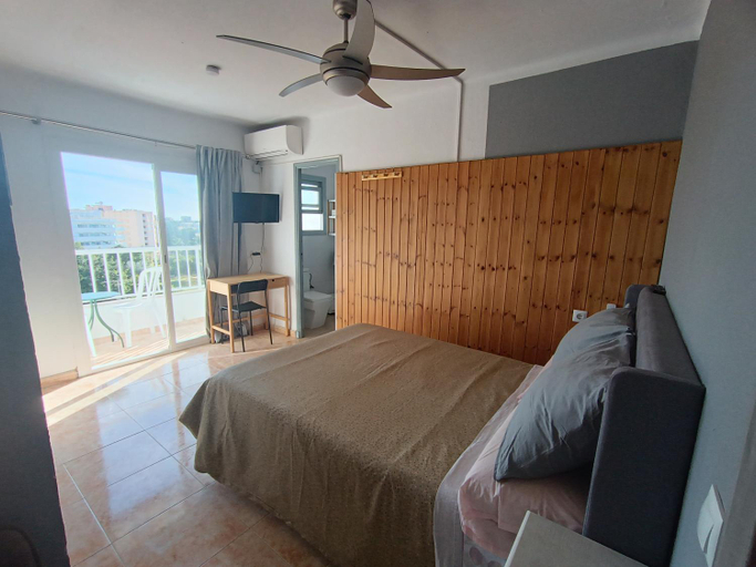 Bedroom 4, Hostal Belgica, Baleares