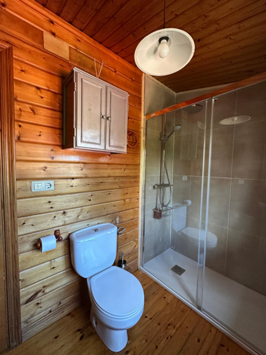 Bathroom 4, Villas Vairocana, Cantabria