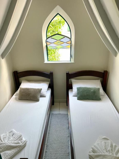 Room 3, Hostel Castell di Madre, Santos