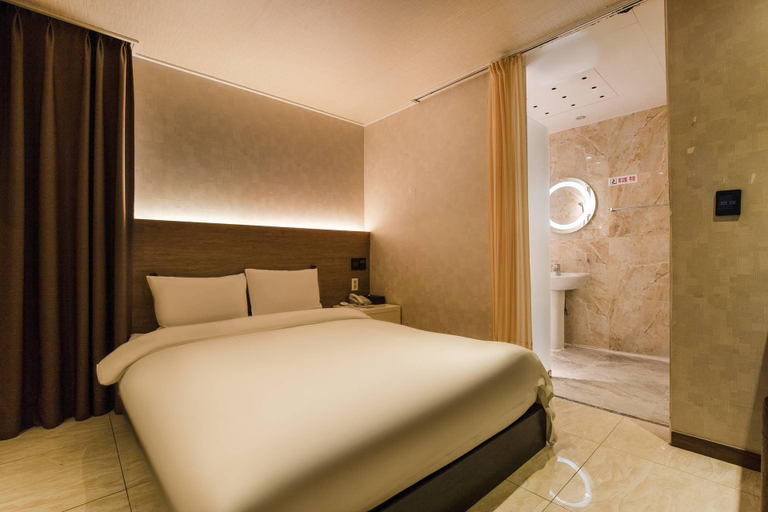 Bedroom 2, Yeongdeungpo Hotel Basic, Yeongdeungpo