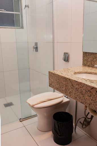Bathroom 3, Hotel Nacional, Jataí