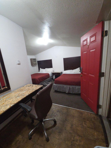 Bedroom 2, Bigfoot Motel, Humboldt