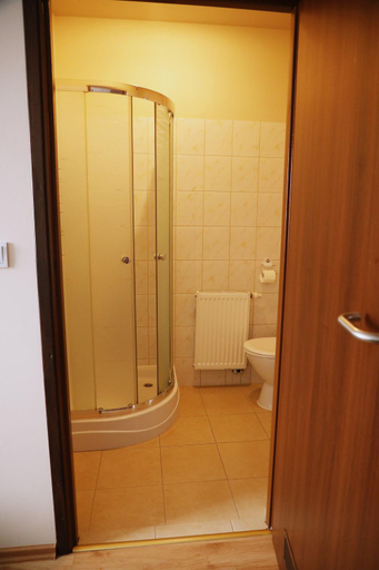 Bathroom 4, Noclegi Kochlice, Lubin