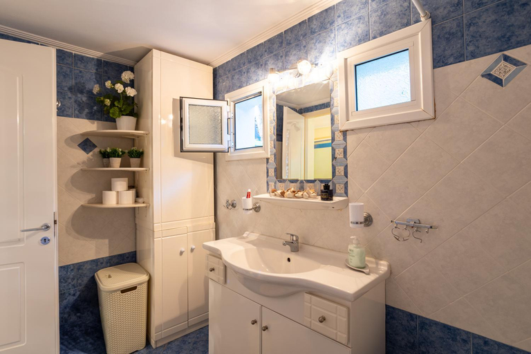 Bathroom 4, The Olive Grove KALAMATA - SP, Peloponnese