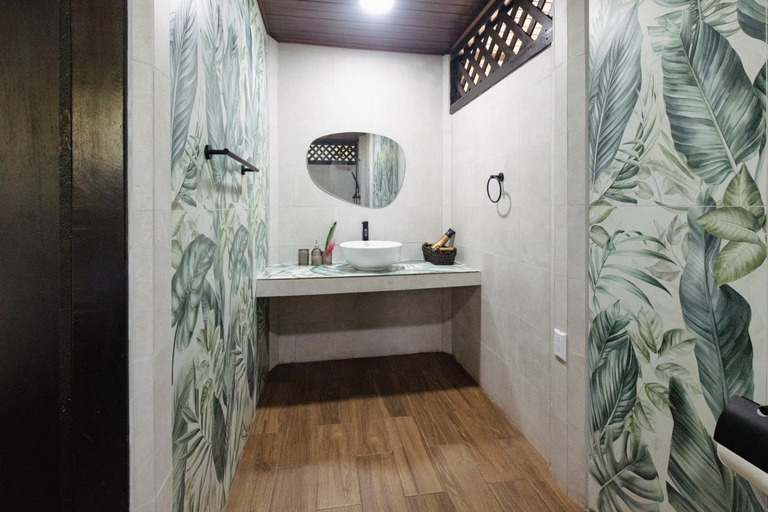 Bathroom 3, Playa Grande Lodge & Tree House, Talamanca
