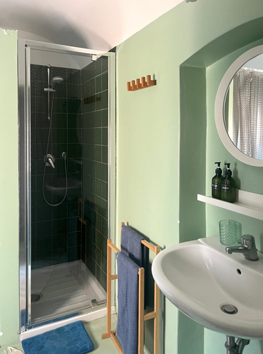 Bathroom 3, Tricora Sicilian B&B, Catania