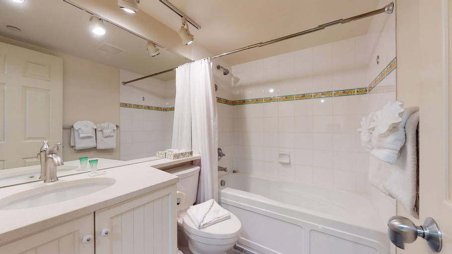 Bathroom 4, Aspens by Whistler Blackcomb Vacation Rentals, Squamish-Lillooet