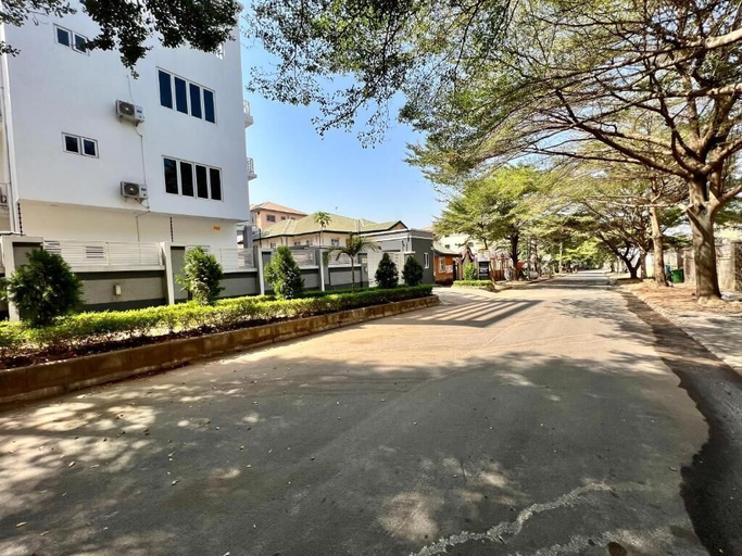 Property grounds 2, Premium Choice Apartment, AbujaMun