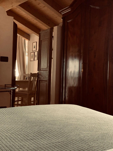 Bedroom 3, Villa Monica, Trento