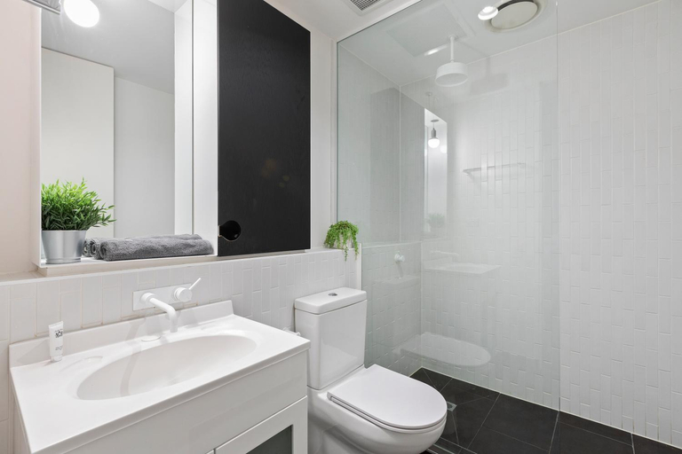 Bathroom 3, Elm Apartments - Corporate Keys, Melbourne