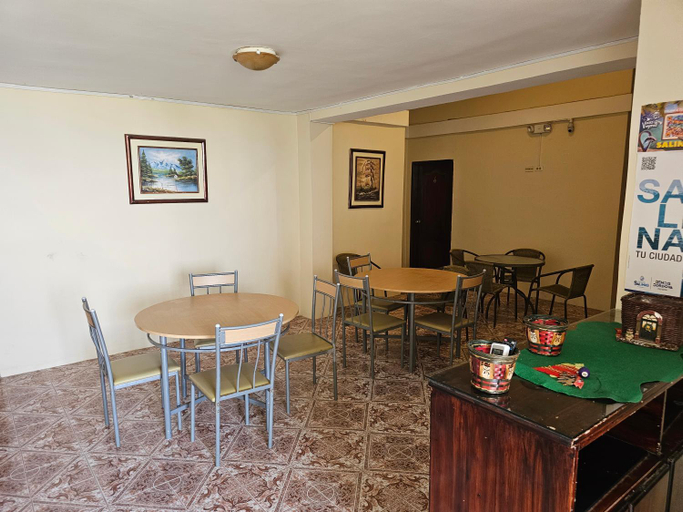 Others 5, Hostal Haziel, Salinas