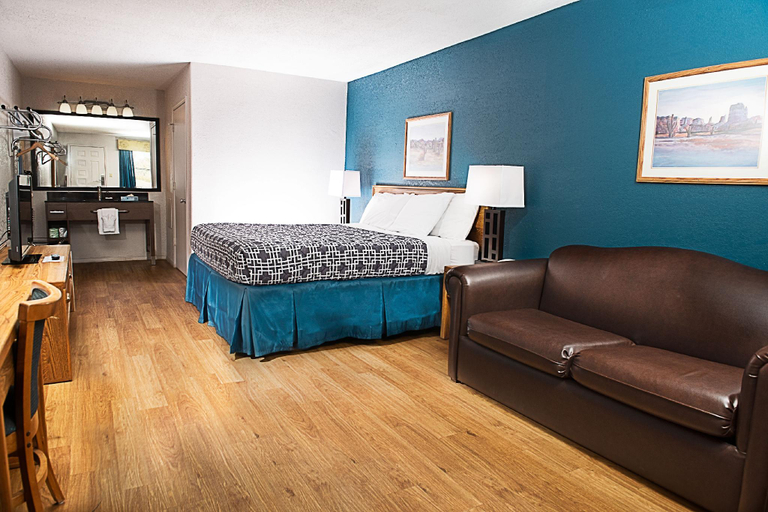 Others 4, Riata Inn - Rankin, Upton