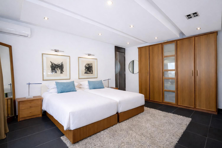 Bedroom 3, CASA DO LAGO, Infinity Pool, Mountains & Sea view, Faro