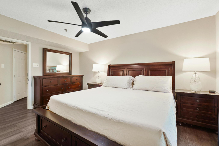 Bedroom 4, Hotel Emerald Suites At Delhi Airport, Delhi