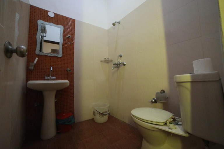 Bathroom 3, Kangs Nirvana Resorts and Spa, Una