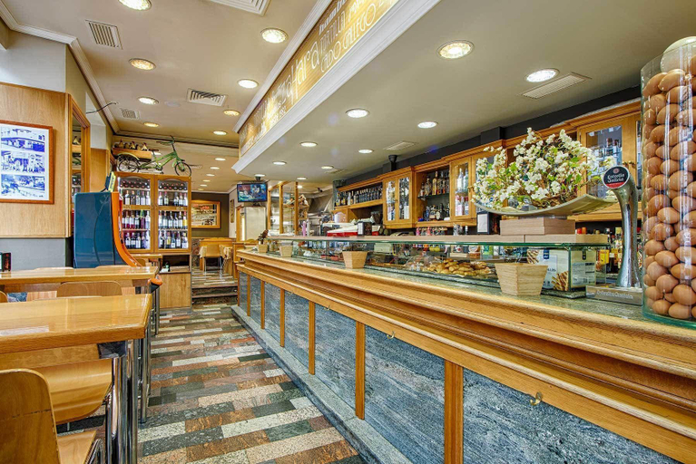 Food & Drinks, Hostal Zahara, A Coruña
