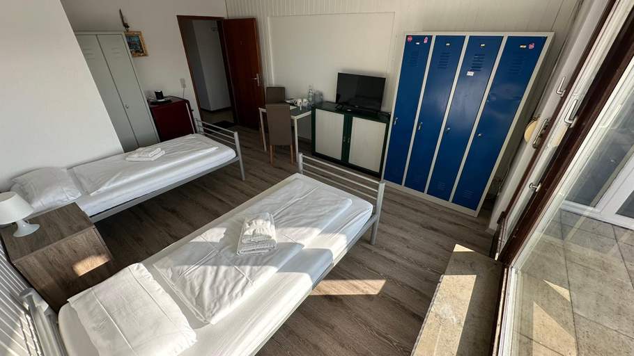 Bedroom 3, Hotel Ditzingen, Ludwigsburg
