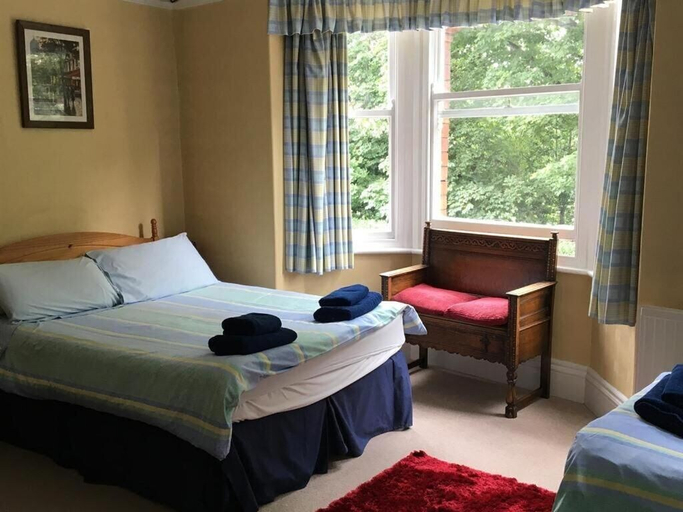Room 4, Burton Villa Guest House, York