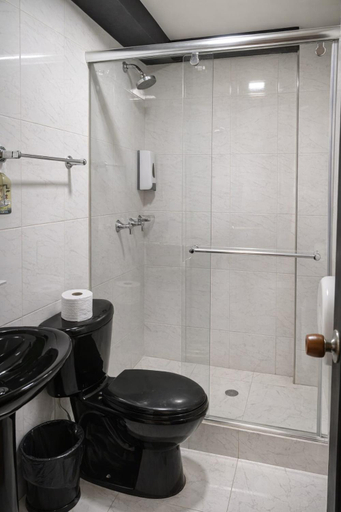 Bathroom, Hotel Oicata, Duitama