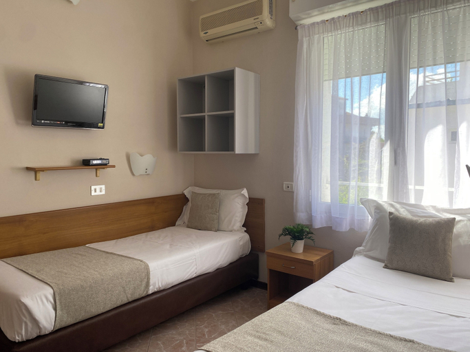 Bedroom 4, Hotel Golf, Rimini
