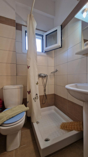 Bathroom 2, Scorpios Apartments, Ionian Islands