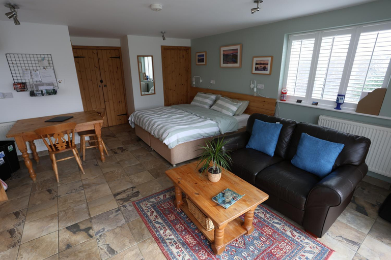 Bedroom 2, Lynton Lodge Studios, Cumbria