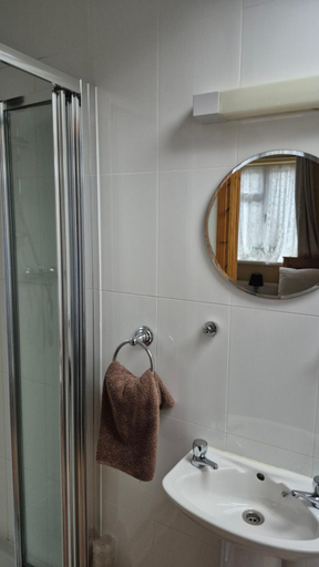 Bathroom, Coolalingo B&B