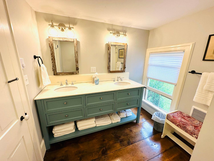 Bathroom 3, Mill Pond Inn, Schoharie