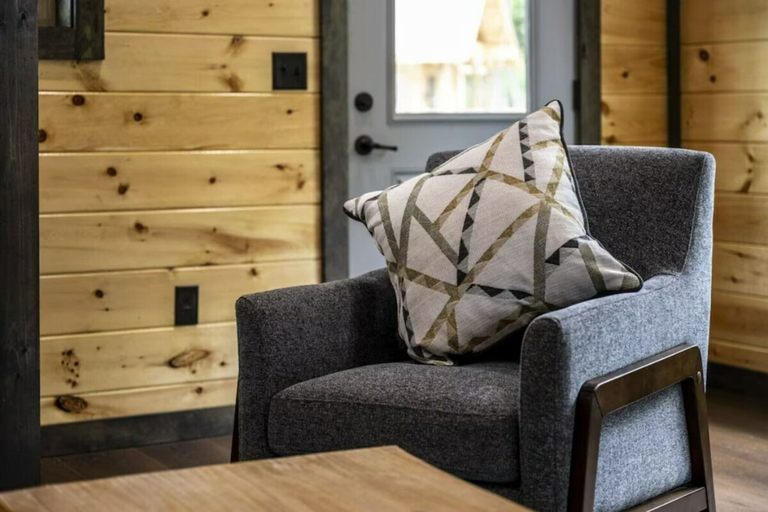 Living area 2, Smoky Top Cabin, Sevier