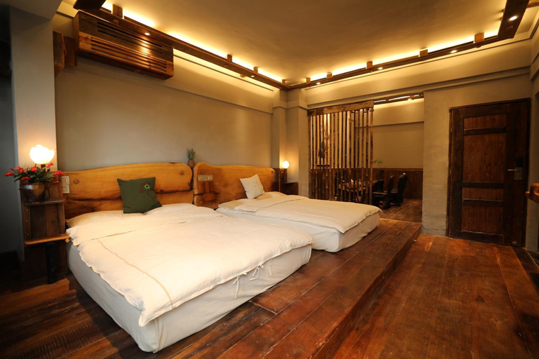 Bedroom 2, Yunlu Lianxin Guesthouse, Xishuangbanna Dai