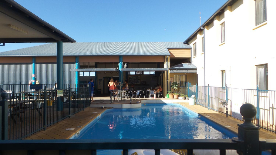 Others 4, Ningaloo Club Backpackers, Carnarvon