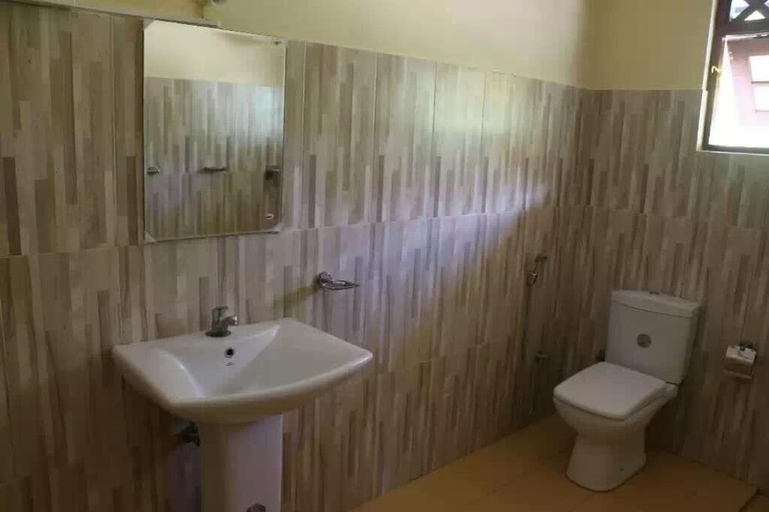 Bathroom 4, Lavish Eco Jungle, Thissamaharama