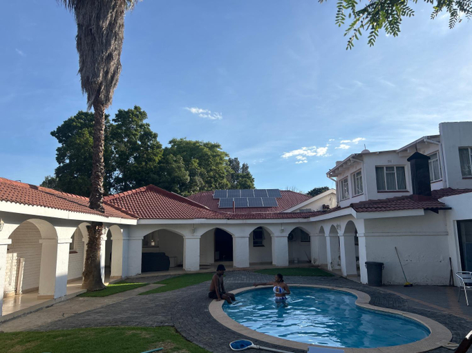Sport & Beauty, Monica's Guesthouse, Lejweleputswa