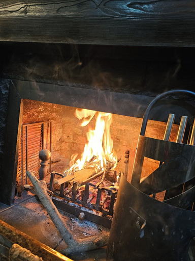 Fireplace, almansi Hotels, Ardhah