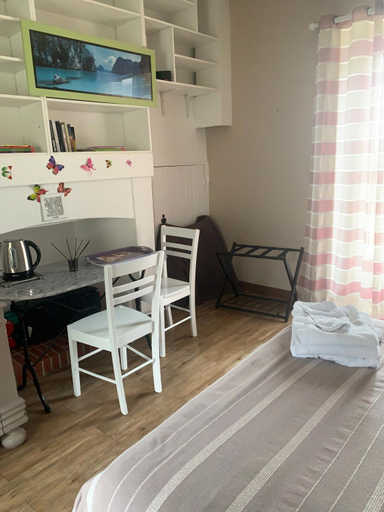 Bedroom 2, La Costonnerie, Vienne