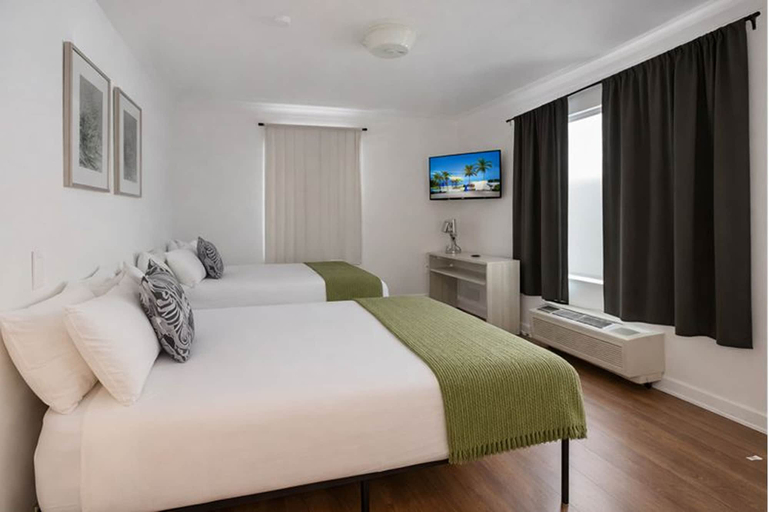 Room 5, Miami Beach Escape Delightful 1 Bedroom, Miami-Dade