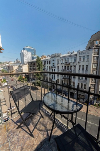 Others 2, Apartments in the CENTER on Shota Rustaveli, Holosiïvs'kyi